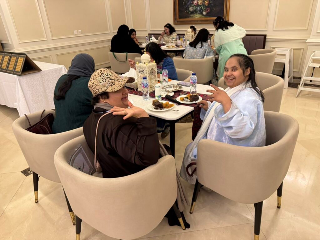 “لنسعدهم 3” تواصل فعالياتها في فندق سن ست جدة بمشاركة جمعية النجاح