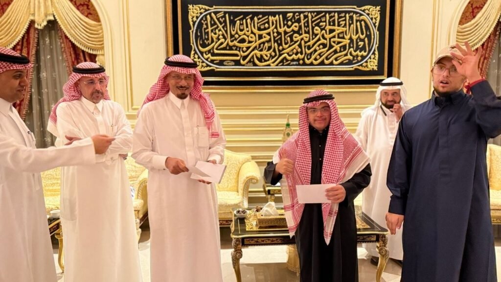 في لفتة مفعمة بالوفاء والدعم.. أبطال “متلازمة النجاح” في ضيافة الشيخ عبداللطيف العبداللطيف