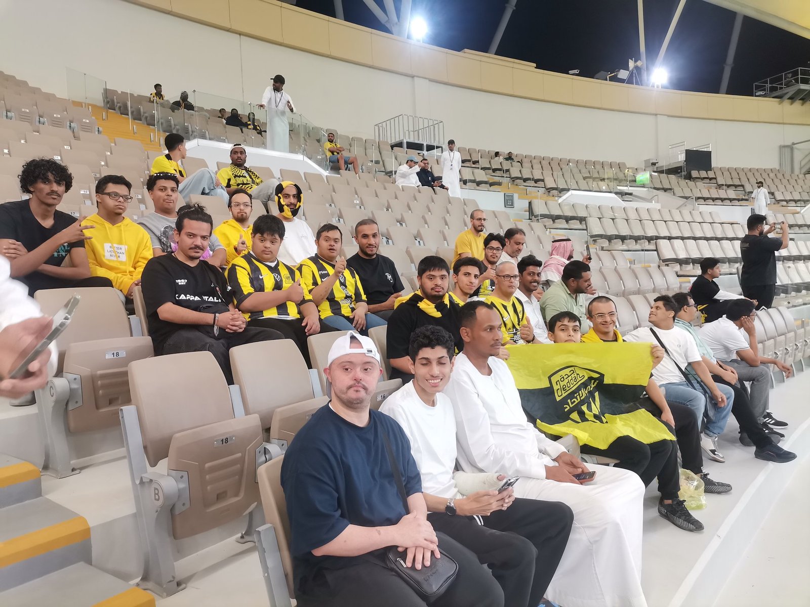 أبطالنا في المدرجات بدعوة كريمة من نادي الاتحاد