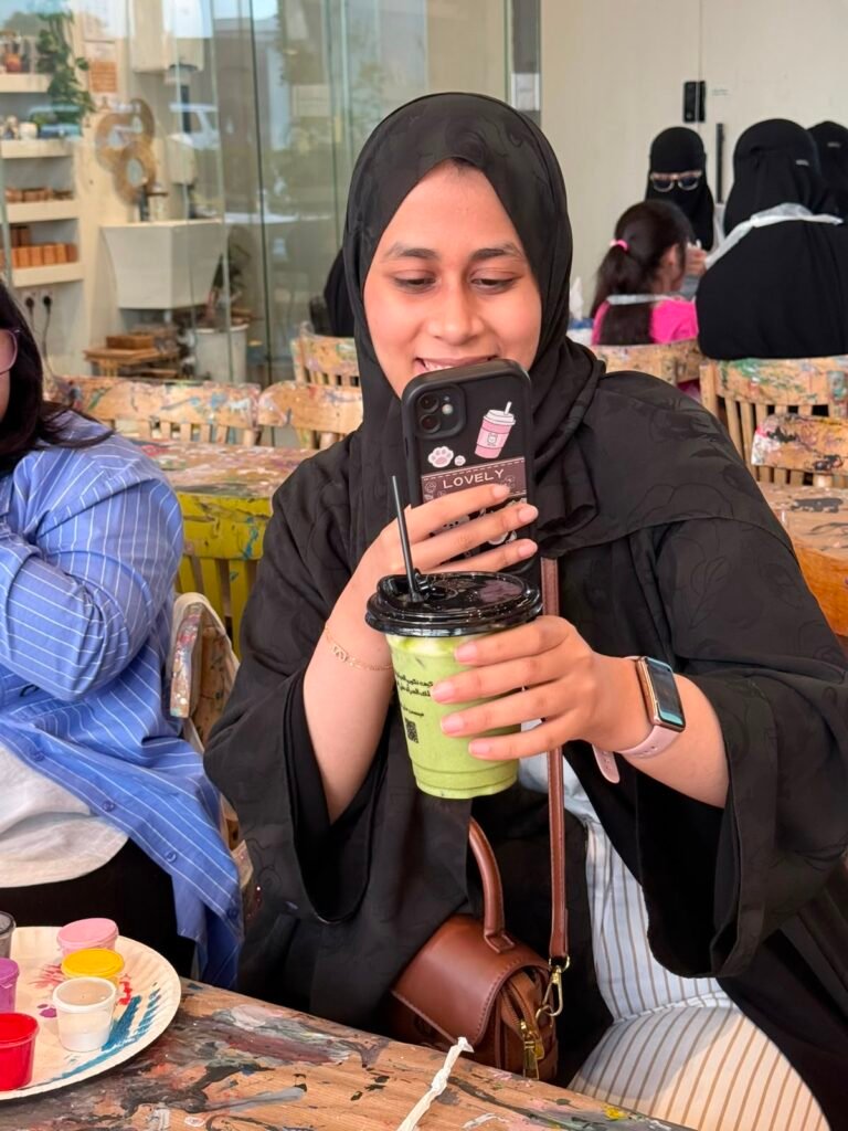 ضمن أنشطتها المستمرة.. الجمعية تنظم ورشة “الرسم على الحقائب” بالتعاون مع “Art Dose”